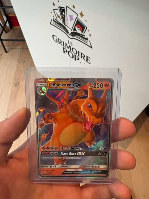 Charizard GX SM211