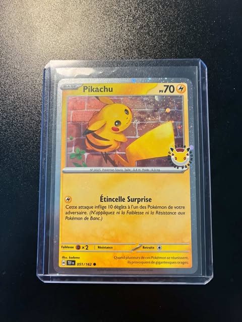 Pikachu "Célébration 30 ans" 051/162